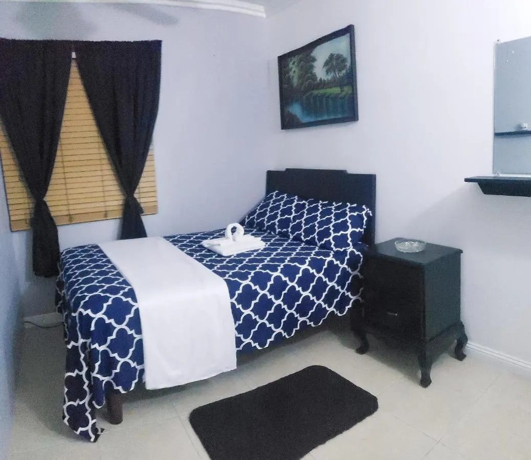 Comfortable & Secure Chateau Kingston Daire